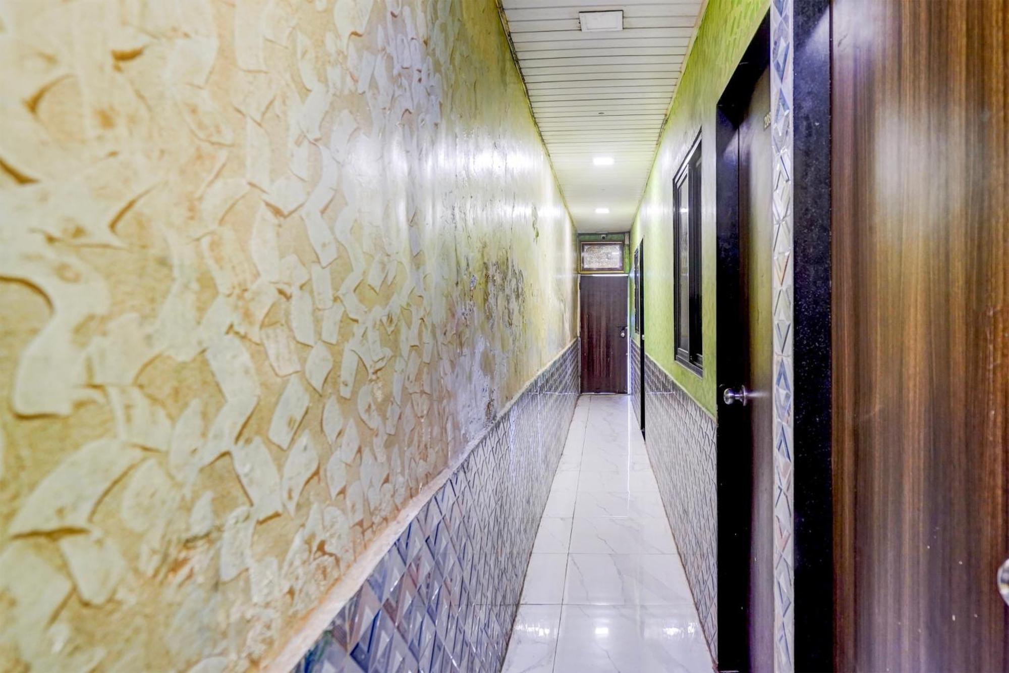 Hotel O The Om Sai Residency Bombay Exterior foto